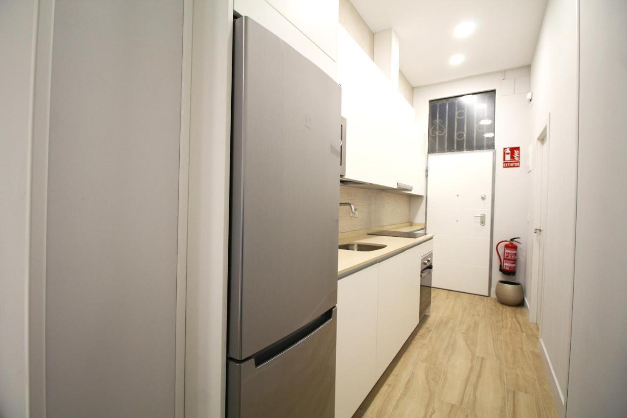 Apartamento En Embajadores Madrid Eksteriør billede