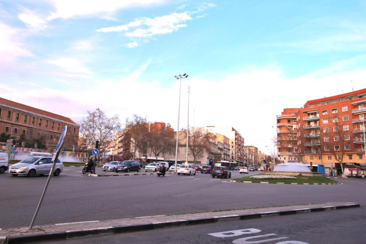 Apartamento En Embajadores Madrid Eksteriør billede